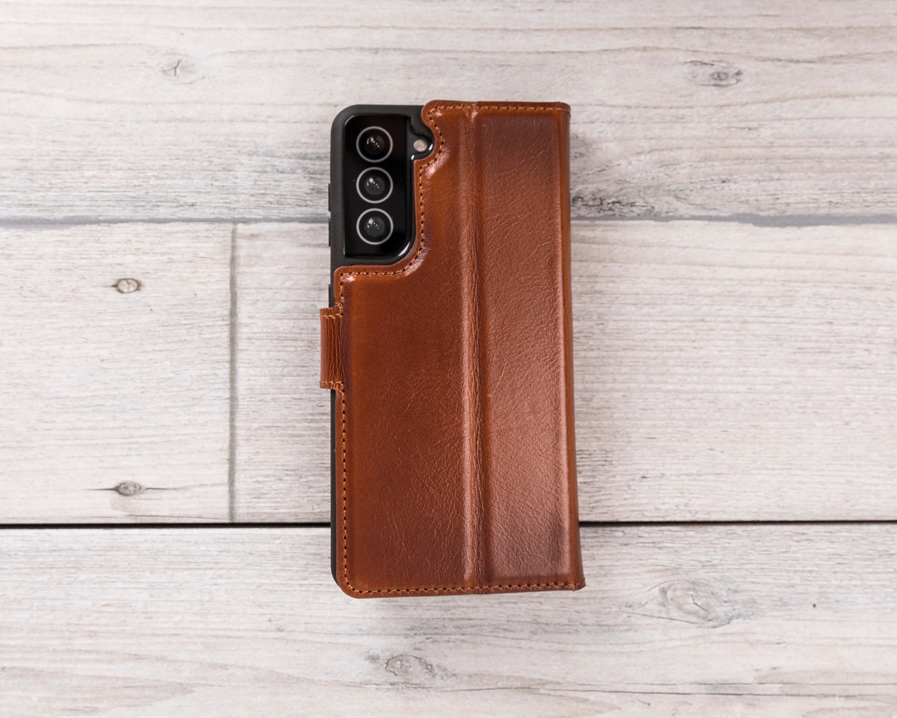 Magnetische Brieftaschenhülle aus brüniertem hellbraunem Leder für Galaxy S22 / S23 / S24