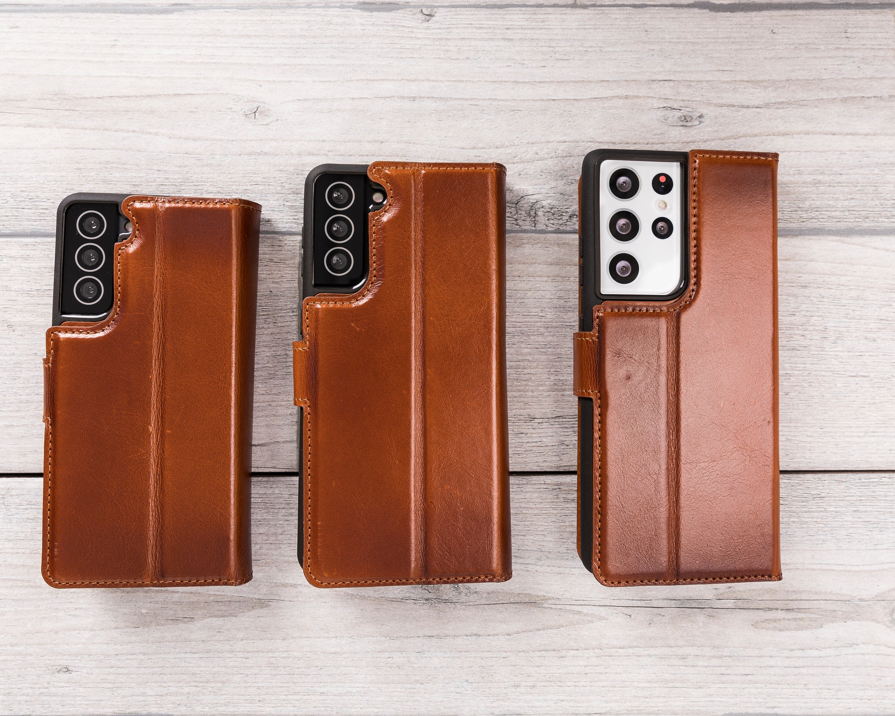 Magnetische Brieftaschenhülle aus brüniertem hellbraunem Leder für Galaxy S22 / S23 / S24